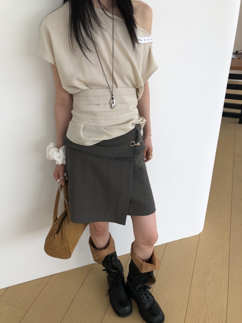 OVER RICH韓國東大門代購女裝新品推薦人氣26春夏，26夏季短裙OVER RICH短裙