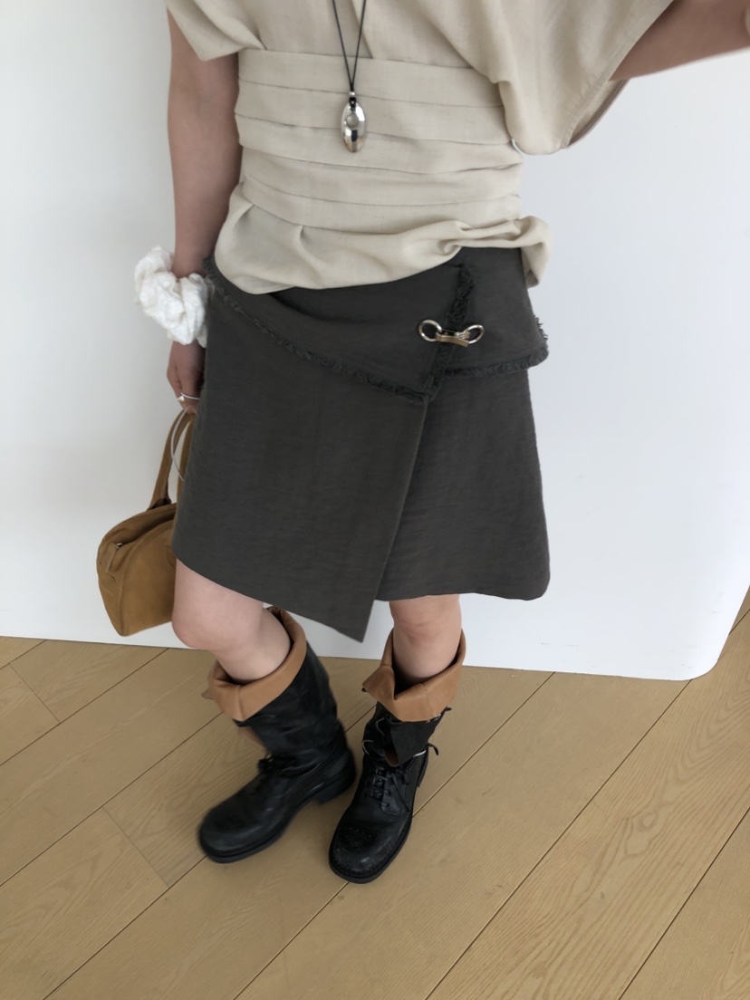 OVER RICH韓國東大門代購女裝新品推薦人氣26春夏，26夏季短裙OVER RICH短裙