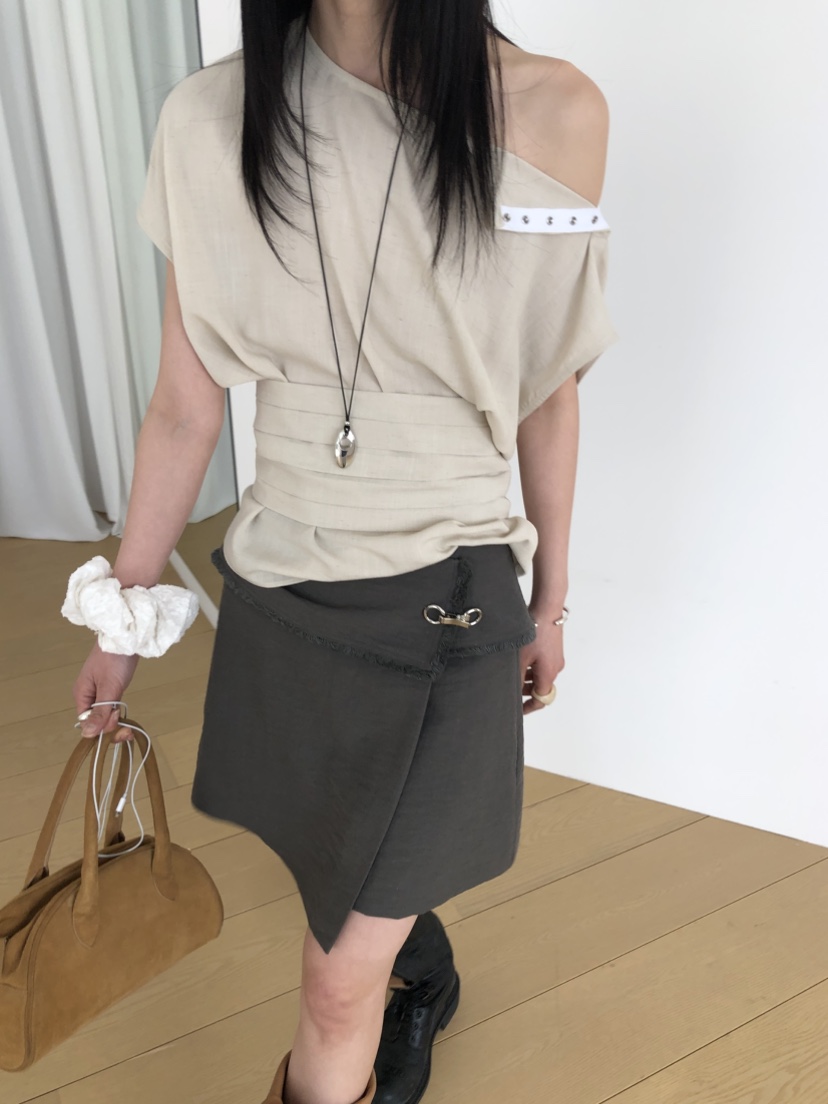 OVER RICH韓國東大門代購女裝新品推薦人氣26春夏，26夏季短裙OVER RICH短裙