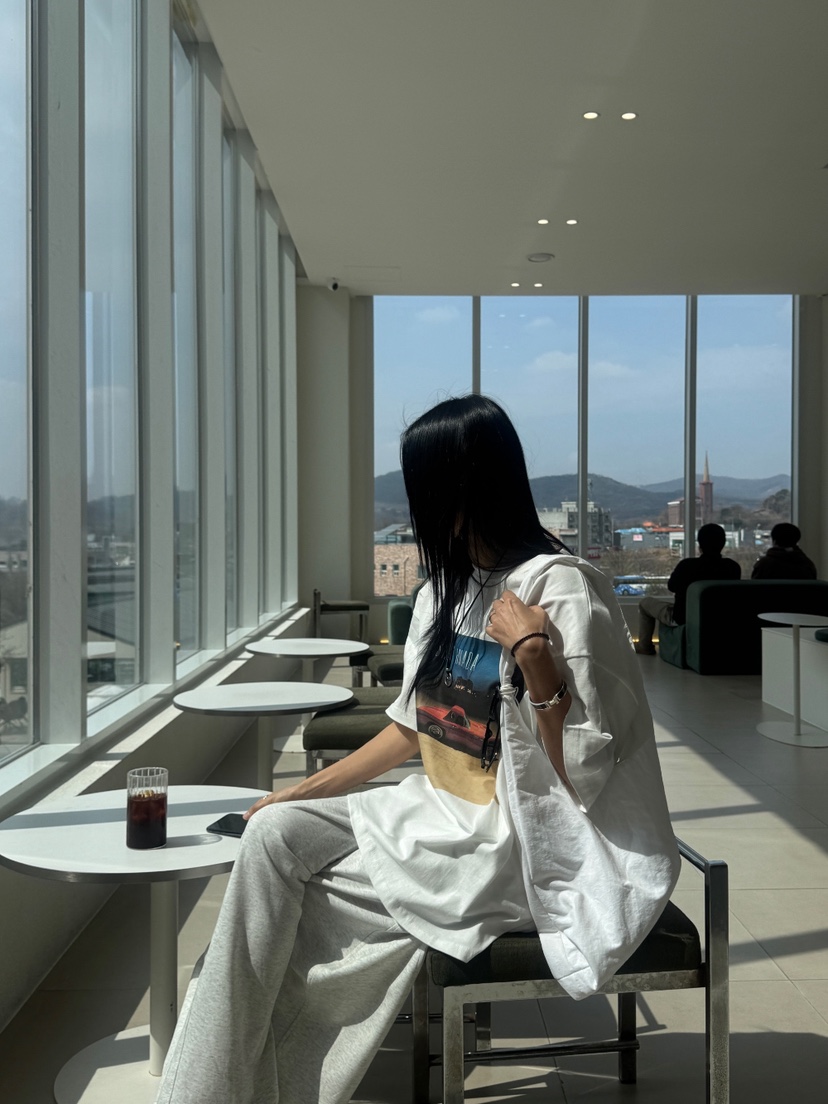 KSUBI韓國代購女裝新品26春夏，26夏季職業人氣時尚休閑T恤BURROW/ARaakieT恤