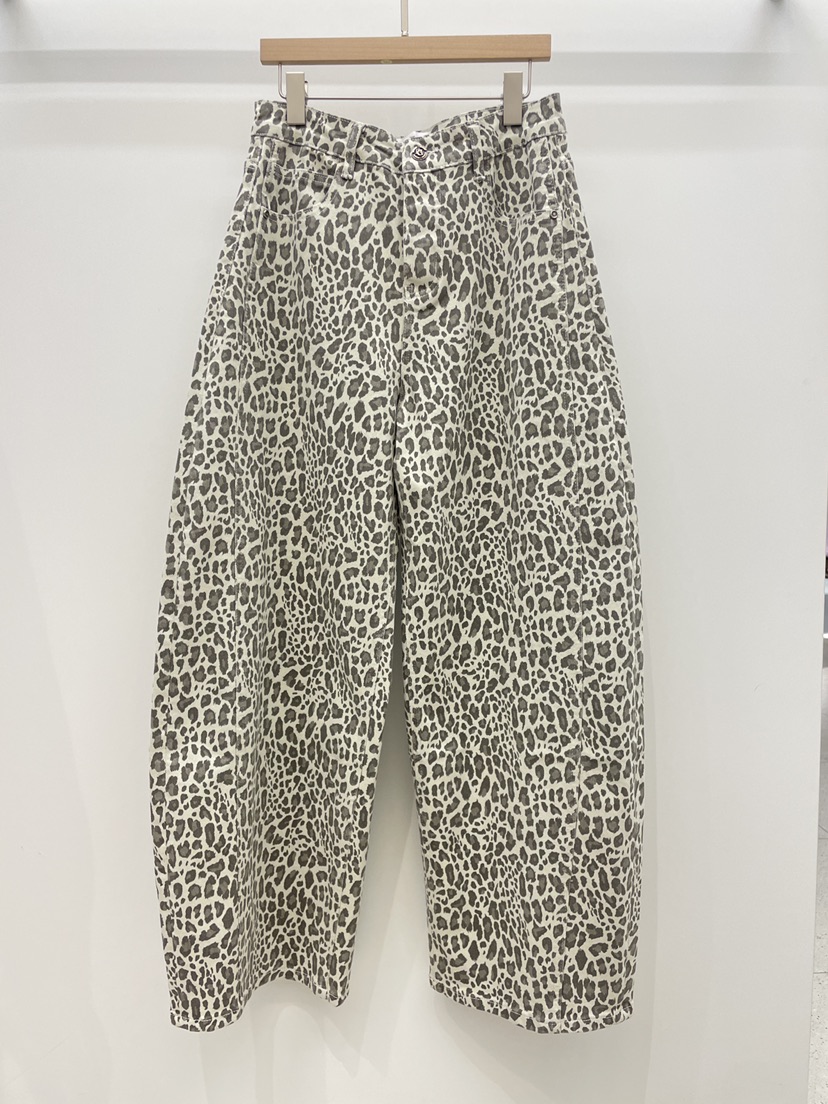 NYLON韓國東大門直郵女裝新品職業26春夏，26夏季牛仔褲豹紋NYLON牛仔褲圖色1