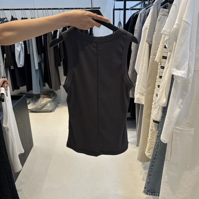 OSOO韓國東大門直郵女裝新品推薦職業熱賣人氣休閑吊帶背心OSOO吊帶/背心