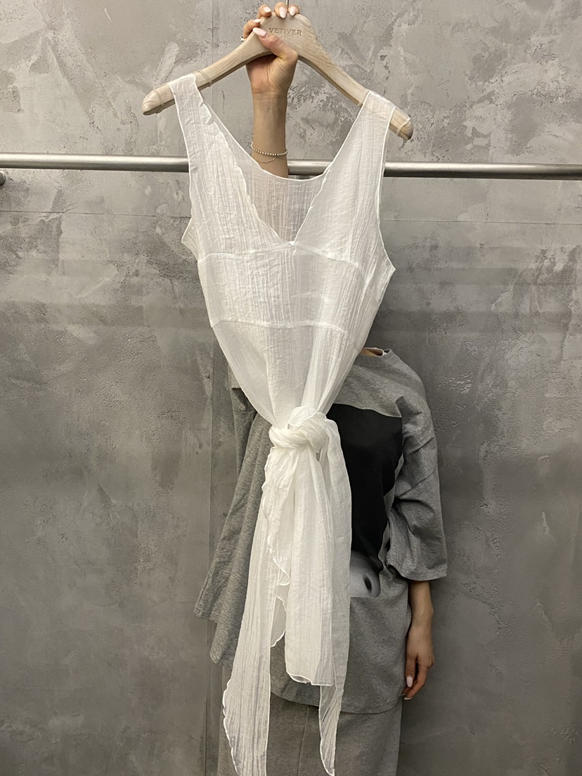 THE VETIVER-A東大門實拍韓國女士新品26春夏，26夏季連衣裙含圍巾VETIVER連衣裙圖色1