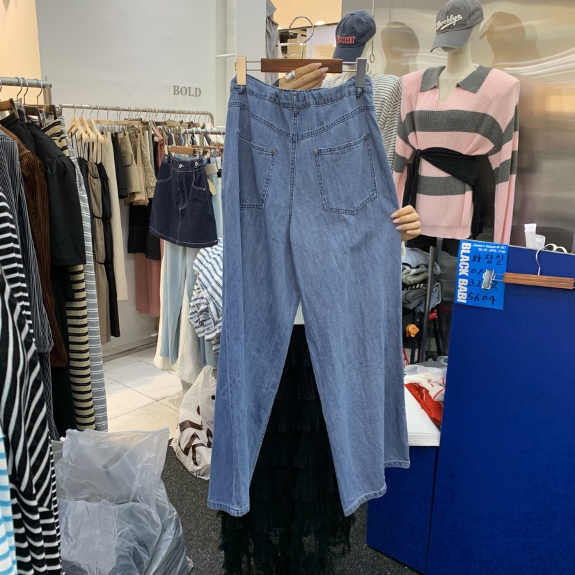 BLACK BABI韓國代購女裝新品26春夏，26夏季推薦人氣牛仔褲BLACK BABI牛仔褲