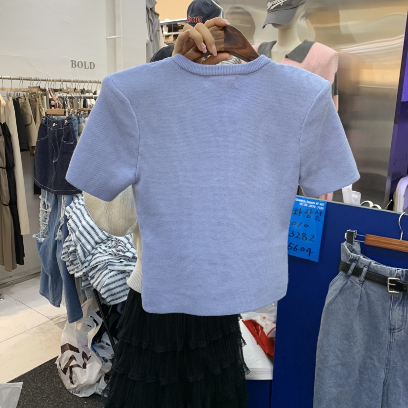 BLACK BABI韓國直郵女裝新品職業時尚熱賣人氣T恤打折紐扣BLACK BABIT恤