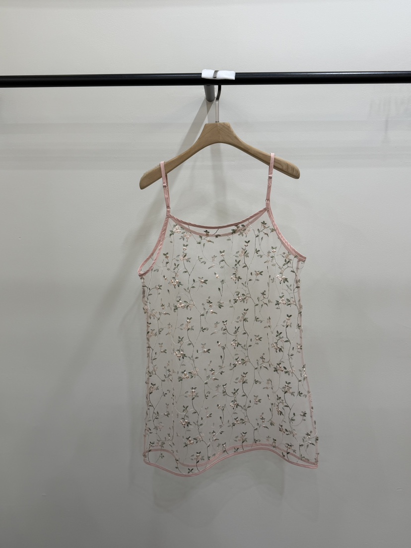 PERSON韓國東大門代購女裝新款職業26春夏，26夏季連衣裙刺繡PERSON連衣裙