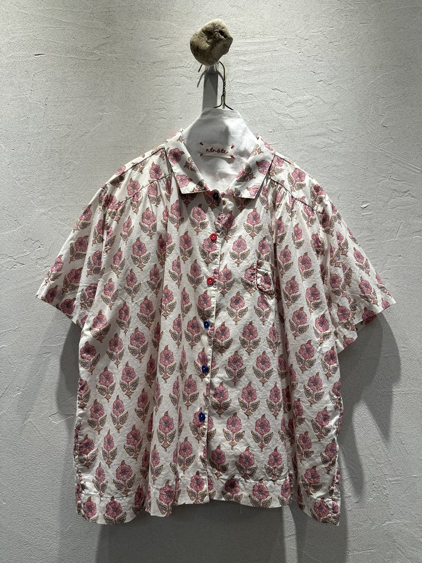 AT NOTE韓國直郵實拍女士新品人氣時尚推薦襯衫蕾絲衫褶皺AT NOTE襯衫/蕾絲衫圖色1