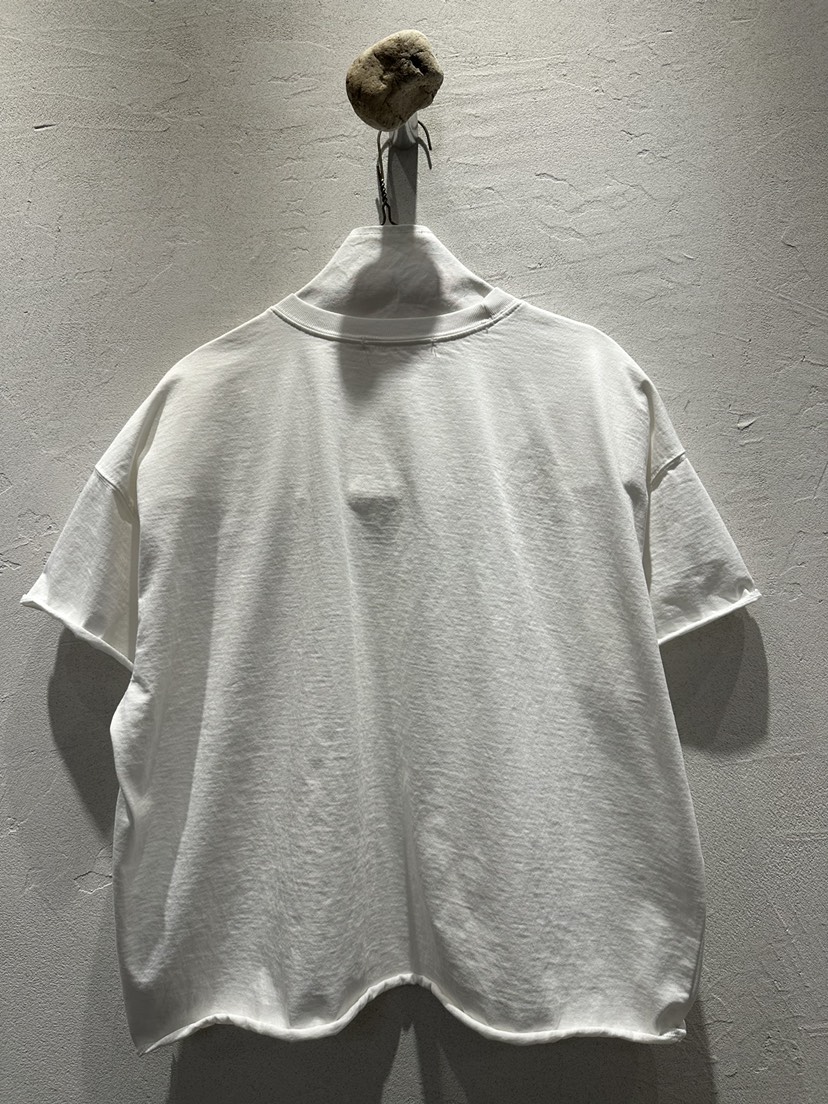 AT NOTE韓國東大門直郵女士新品推薦職業時尚26春夏，26夏季T恤鏤空AT NOTET恤