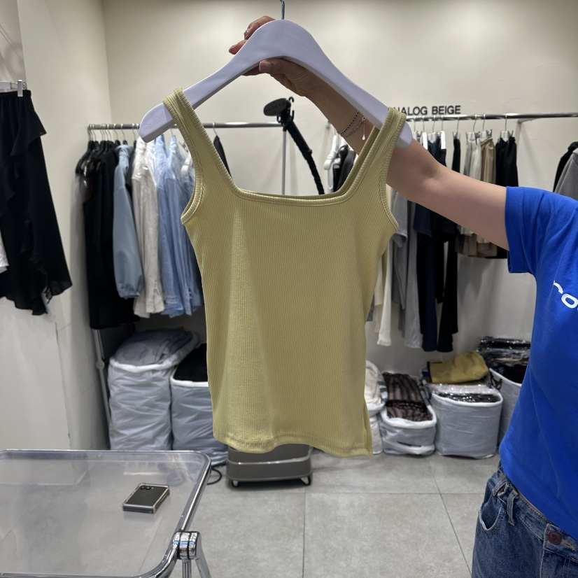 ANGLOG BEIGE韓國代購女士新品人氣熱賣26春夏，26夏季吊帶背心ANGLOG BEIGE吊帶/背心