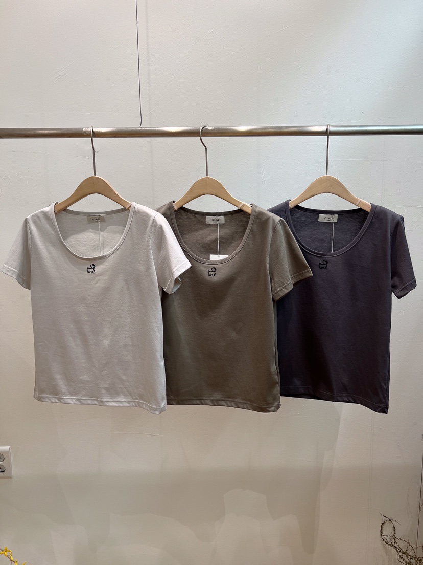 GLAD SOME韓國直郵女裝新品職業人氣熱賣休閑推薦26春夏，26夏季T恤GLAD SOMET恤圖色2左二色
