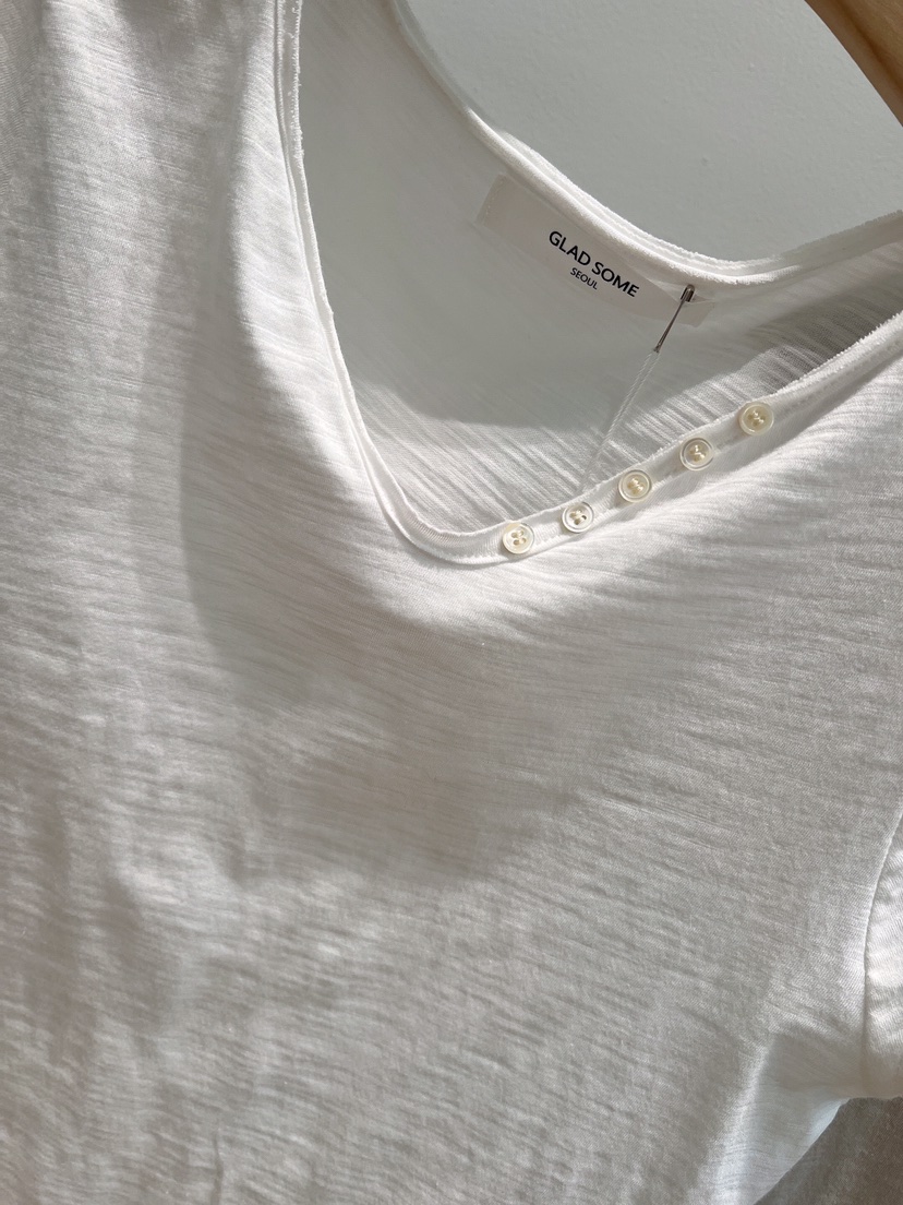 GLAD SOME韓國東大門直郵女裝新品職業26春夏，26夏季T恤GLAD SOMET恤