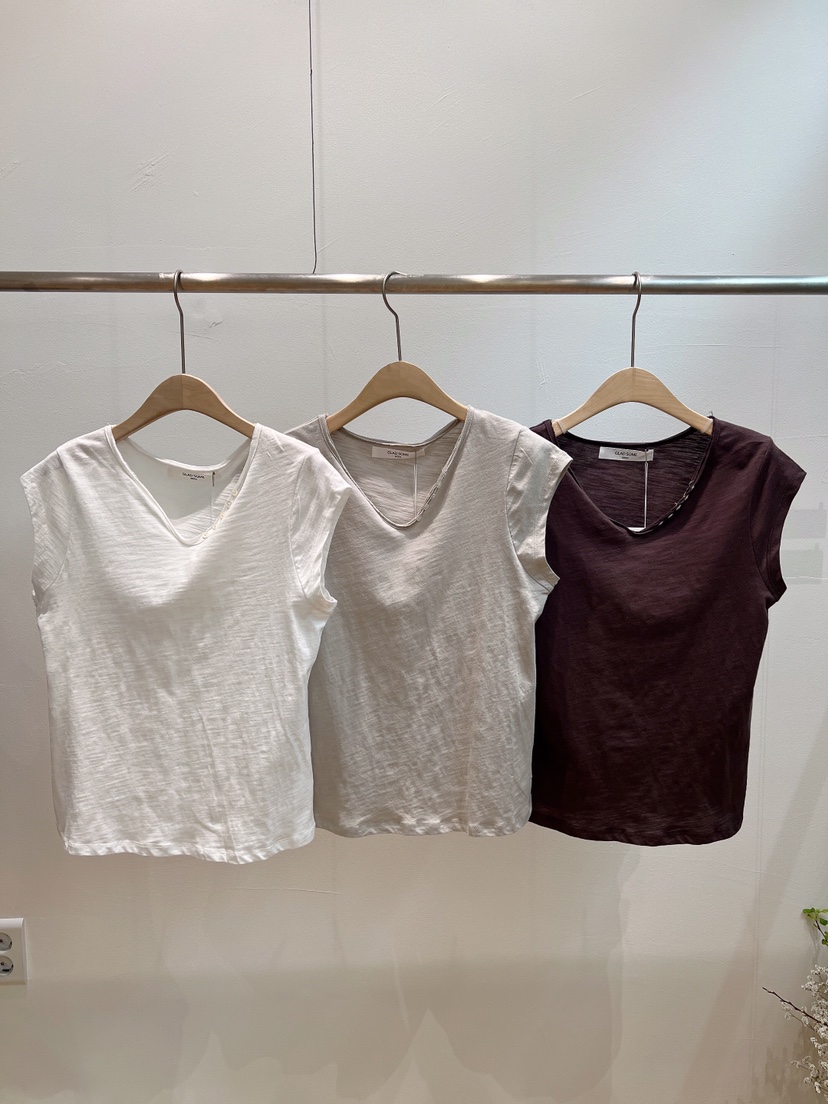 GLAD SOME韓國東大門直郵女裝新品職業26春夏，26夏季T恤GLAD SOMET恤圖色3左三色