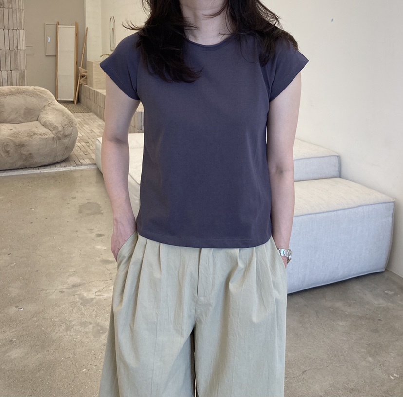 GLAD SOME韓國東大門直郵女士新品熱賣職業推薦T恤插肩袖GLAD SOMET恤圖色2