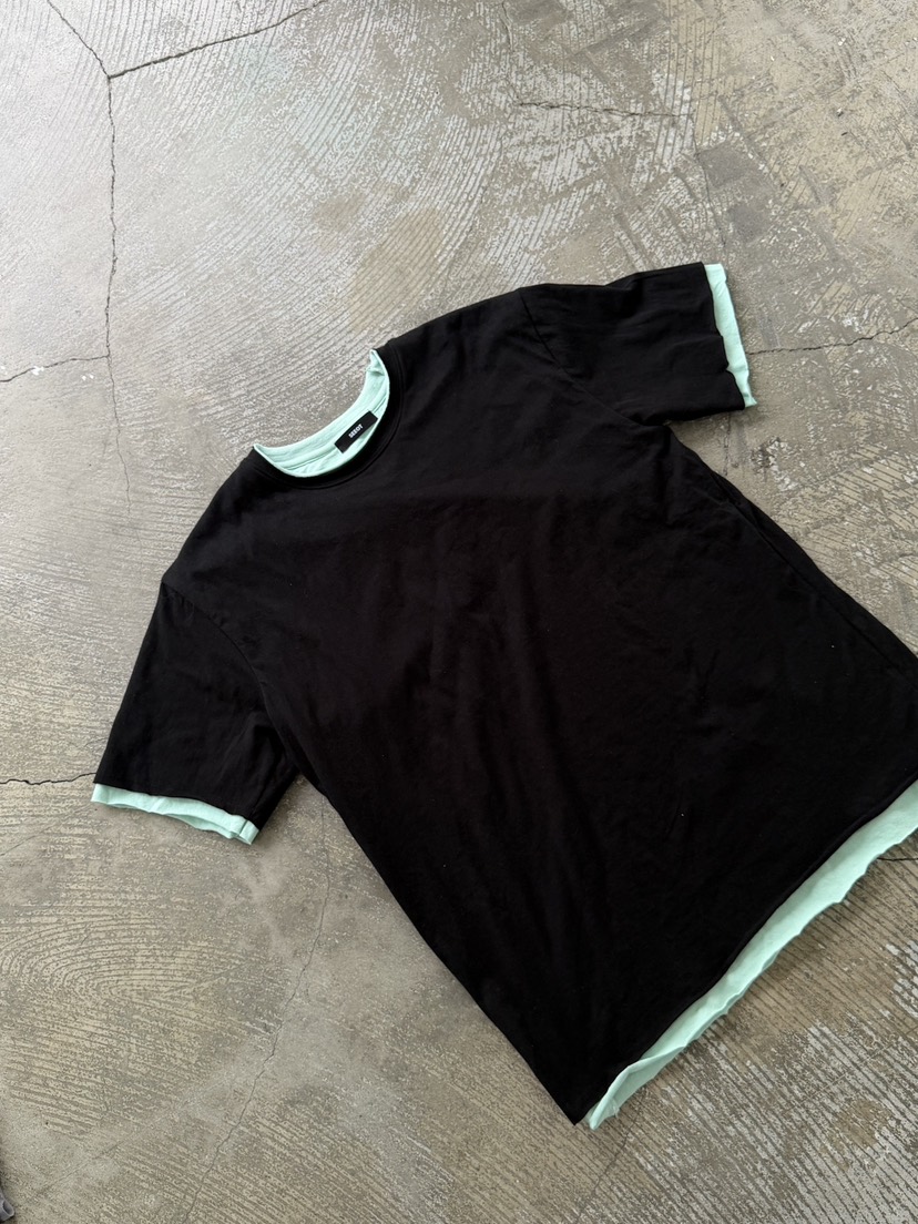 SEEOT韓國直郵實拍女裝新品時尚26春夏，26夏季T恤男女同款雙層SEEOTT恤圖色1