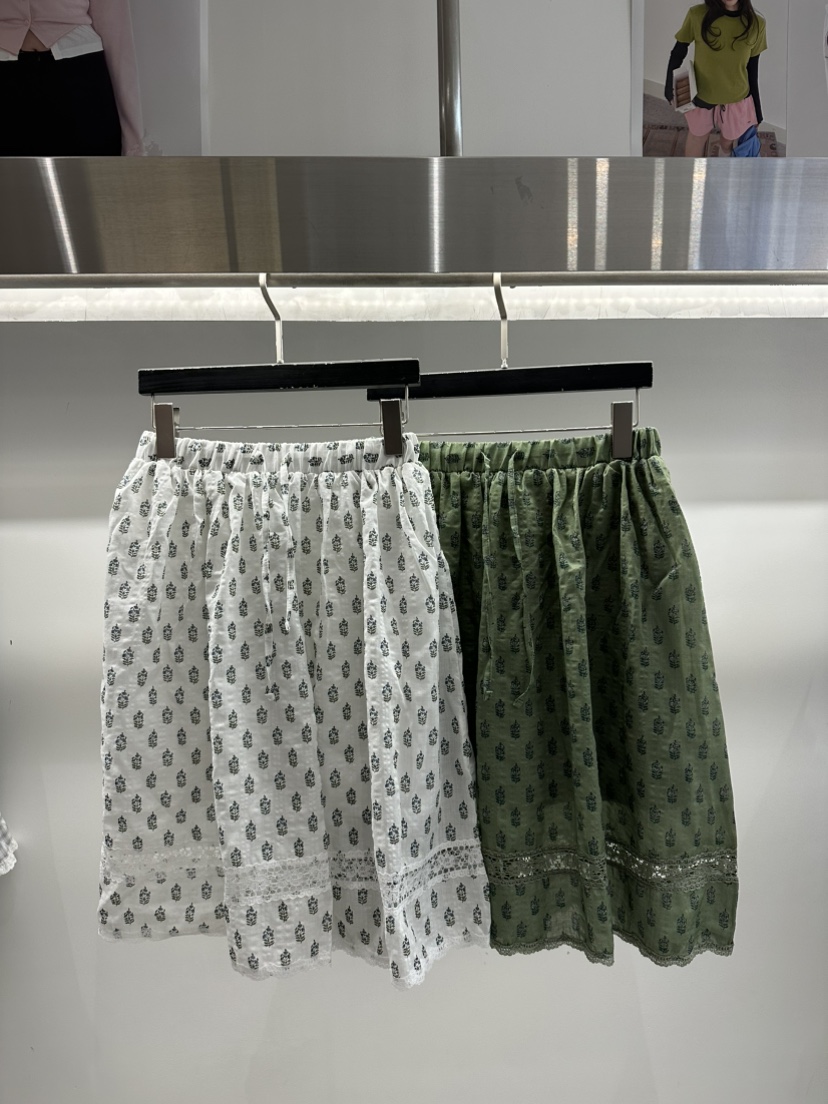 ARTE STUDIO/ATTENTION EDITORIAL韓國直郵女裝新款職業半身裙中短裙花朵蕾絲ARTE Studio半身裙/中短裙