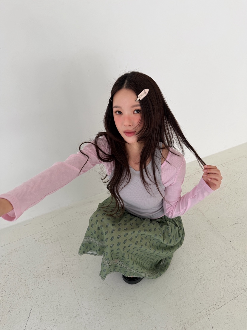 ARTE STUDIO/ATTENTION EDITORIAL韓國直郵女裝新款職業半身裙中短裙花朵蕾絲ARTE Studio半身裙/中短裙