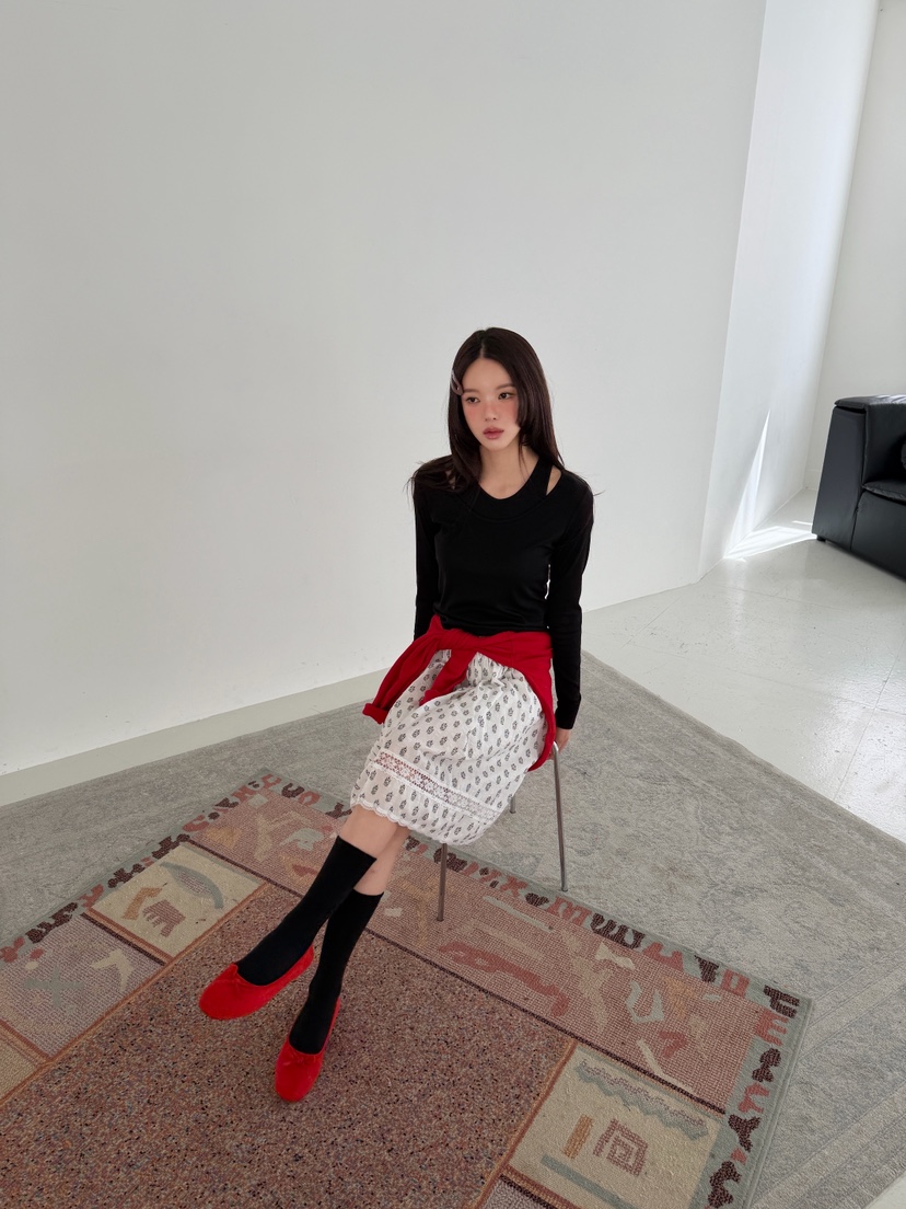 ARTE STUDIO/ATTENTION EDITORIAL韓國直郵女裝新款職業半身裙中短裙花朵蕾絲ARTE Studio半身裙/中短裙