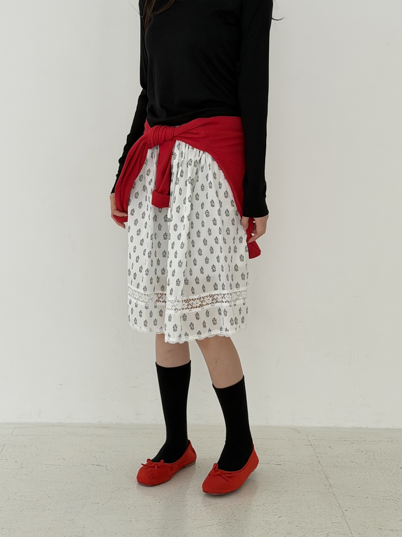 ARTE STUDIO/ATTENTION EDITORIAL韓國直郵女裝新款職業半身裙中短裙花朵蕾絲ARTE Studio半身裙/中短裙