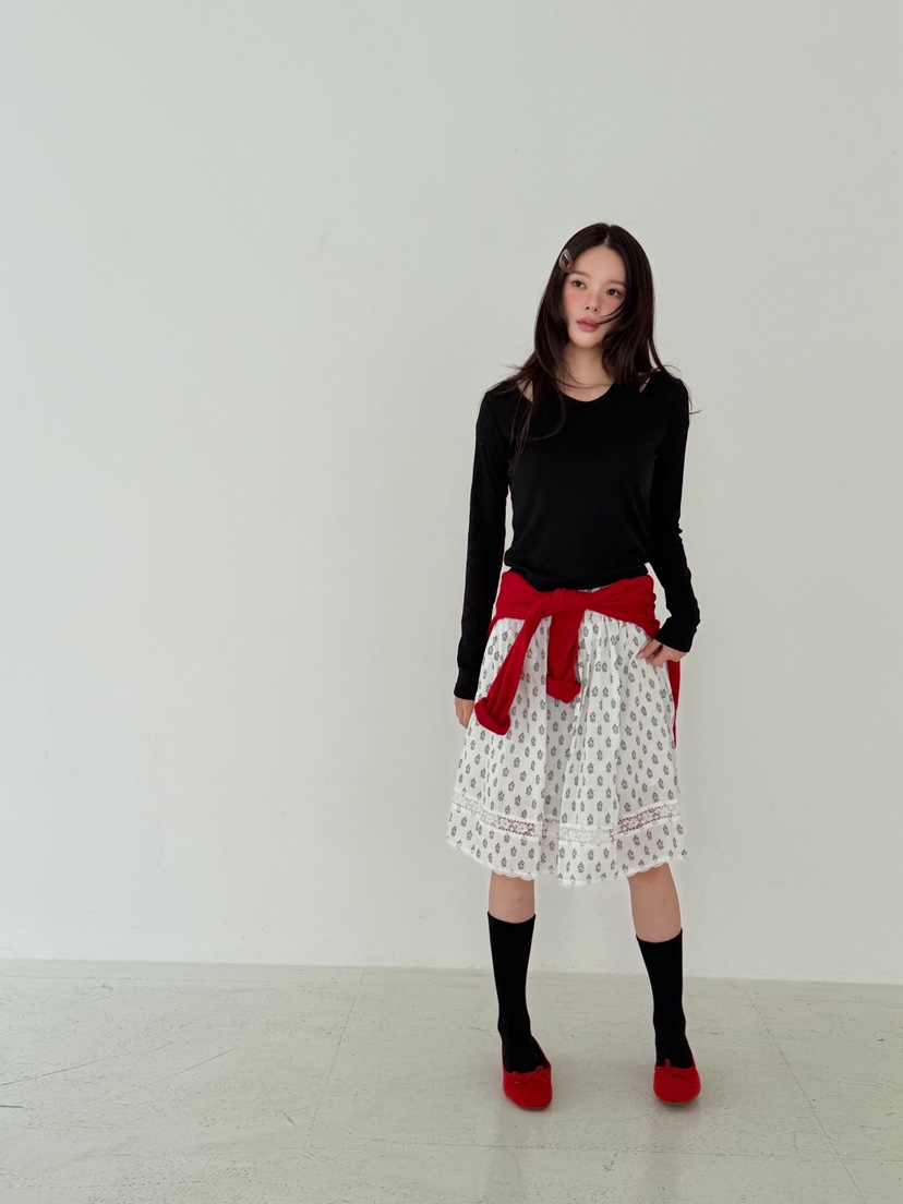 ARTE STUDIO/ATTENTION EDITORIAL韓國直郵女裝新款職業半身裙中短裙花朵蕾絲ARTE Studio半身裙/中短裙