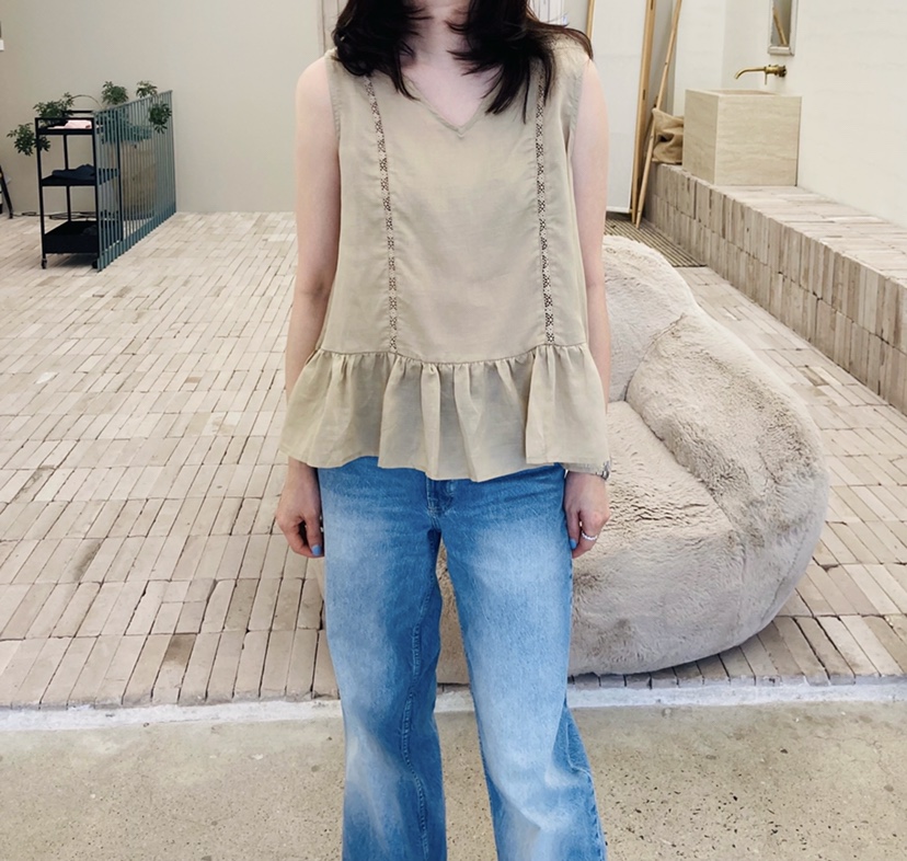 GLAD SOME韓國直郵女士新款職業人氣熱賣吊帶背心荷葉邊GLAD SOME吊帶/背心