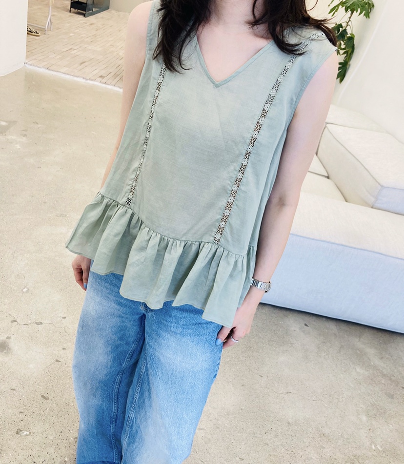 GLAD SOME韓國直郵女士新款職業人氣熱賣吊帶背心荷葉邊GLAD SOME吊帶/背心圖色1