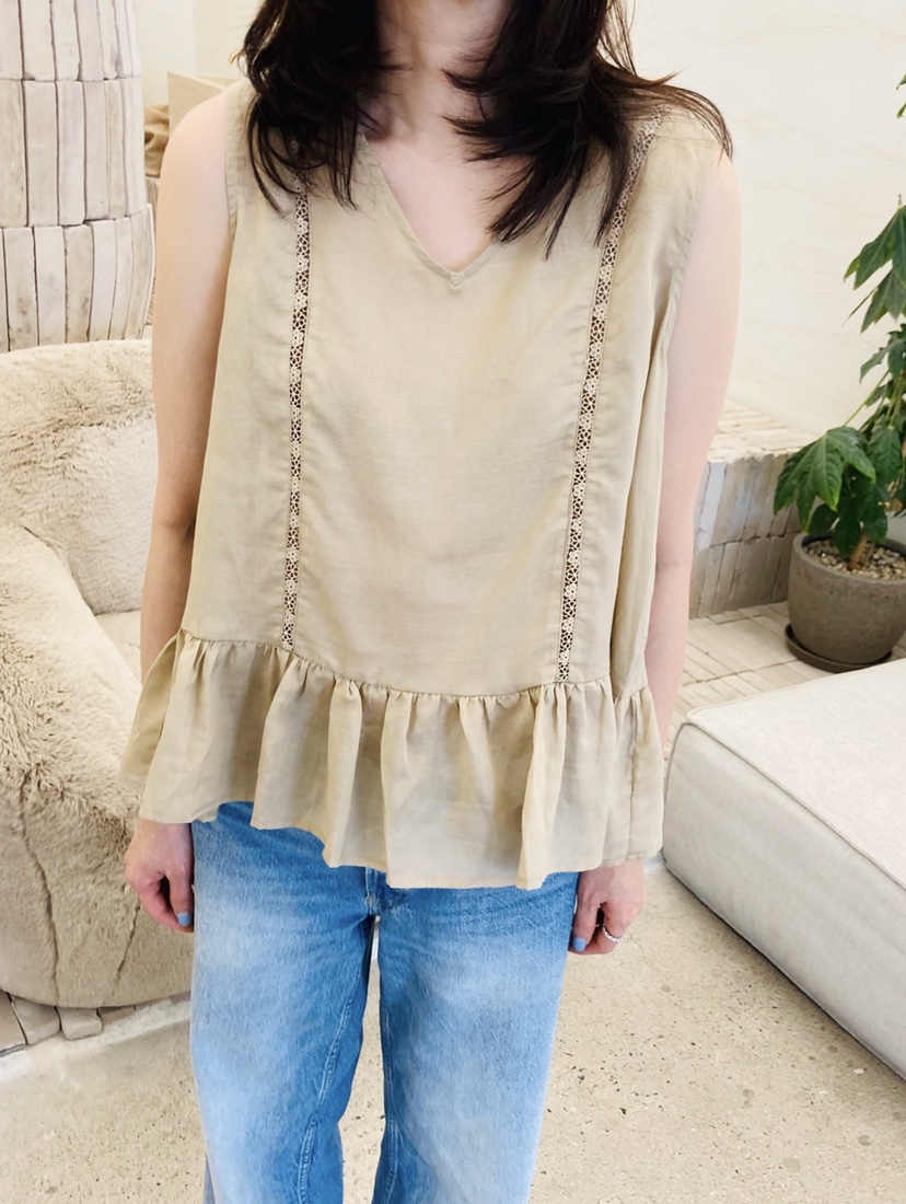 GLAD SOME韓國直郵女士新款職業人氣熱賣吊帶背心荷葉邊GLAD SOME吊帶/背心圖色2