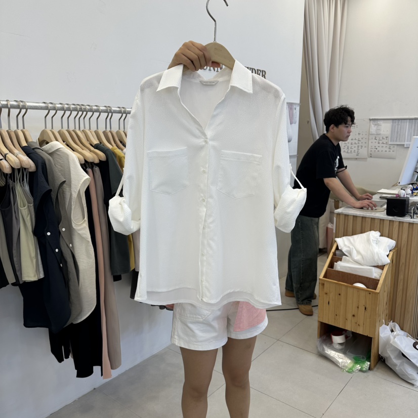 FUNNY POWDER韓國東大門直郵女裝新款熱賣時尚襯衫蕾絲衫THE FUNNY襯衫/蕾絲衫圖色1