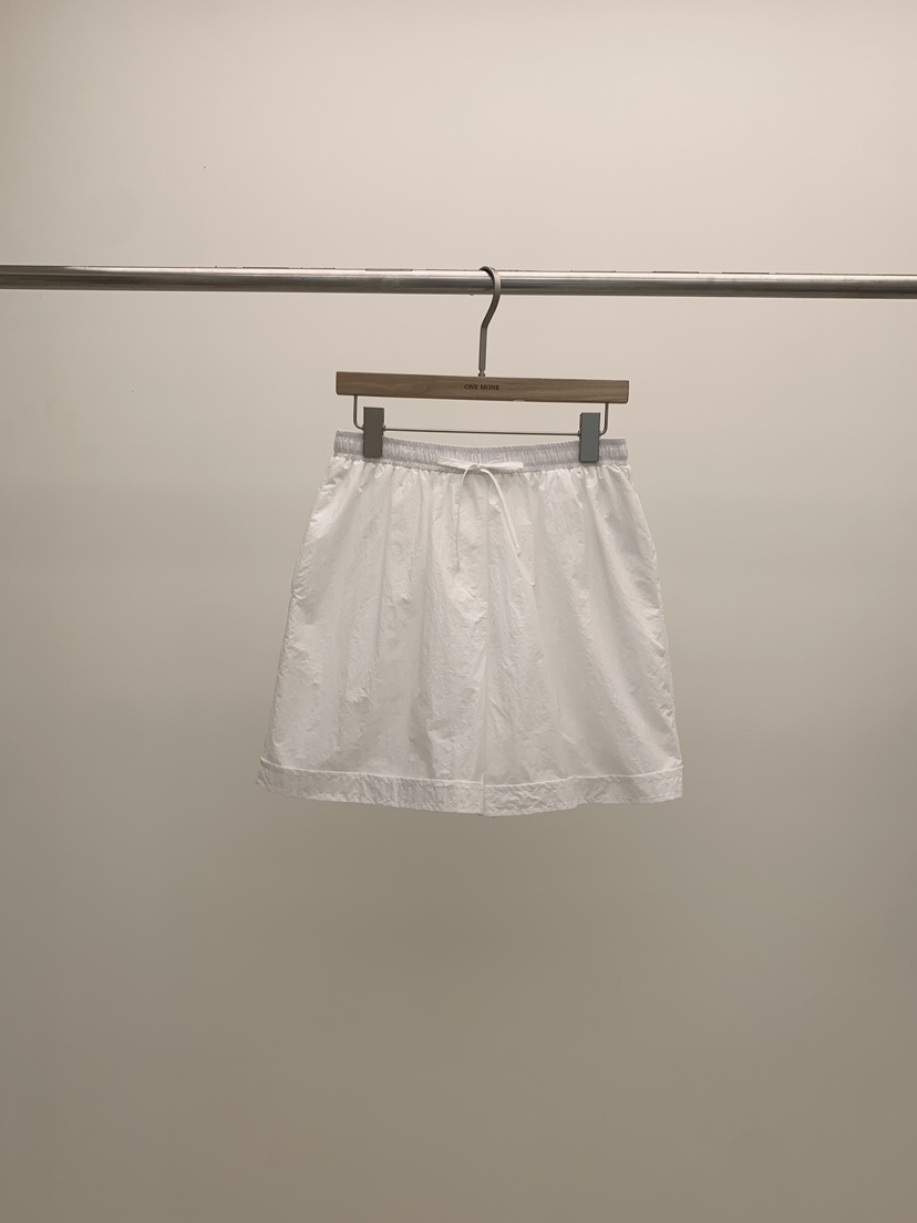 ONE MONE韓國東大門直郵女士新品人氣熱賣職業時尚26春夏，26夏季短褲ONE MONE短褲圖色1