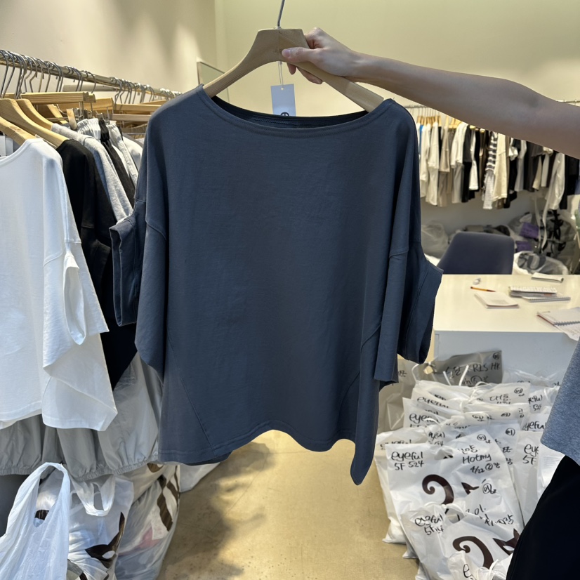 EYEFUL-Q韓國直郵實拍女士新品職業時尚26春夏，26夏季T恤船領eyefulT恤圖色2墨色