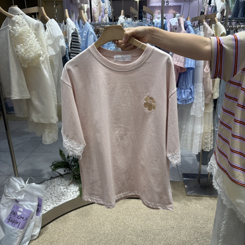 VIRUS東大門實拍女裝新品推薦人氣休閑職業時尚T恤刺繡花朵VIRUST恤圖色1