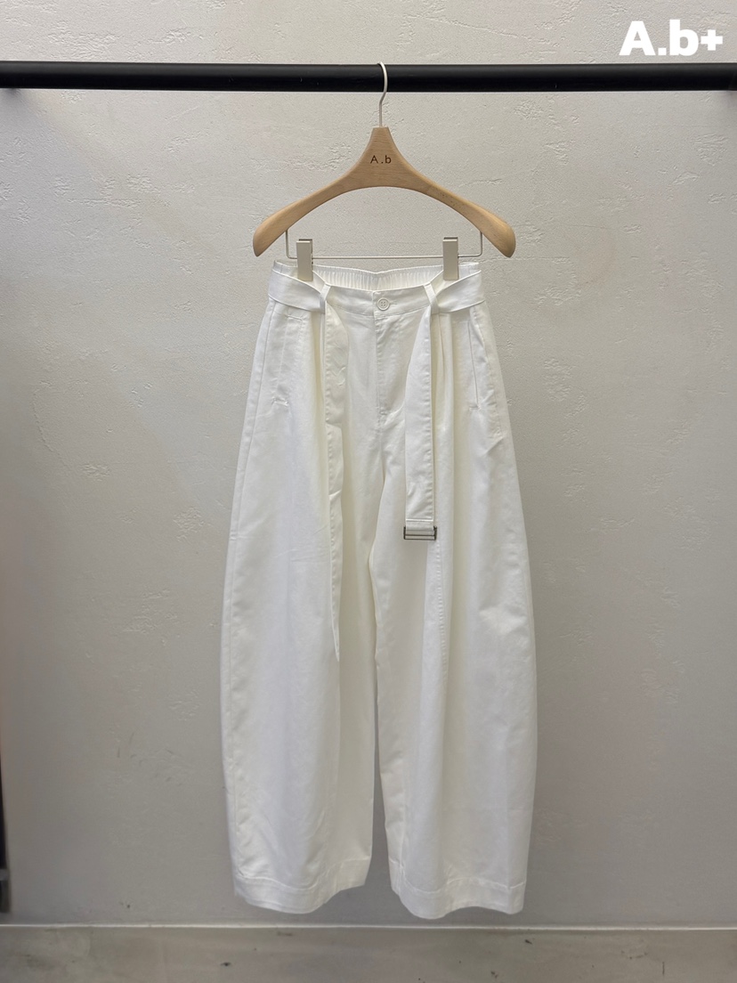 AUTUMN BEIGE PLUS韓國直郵女裝新品人氣26春夏，26夏季休閑褲含腰帶A.b/AUTUMN BEIGE休閑褲圖色1