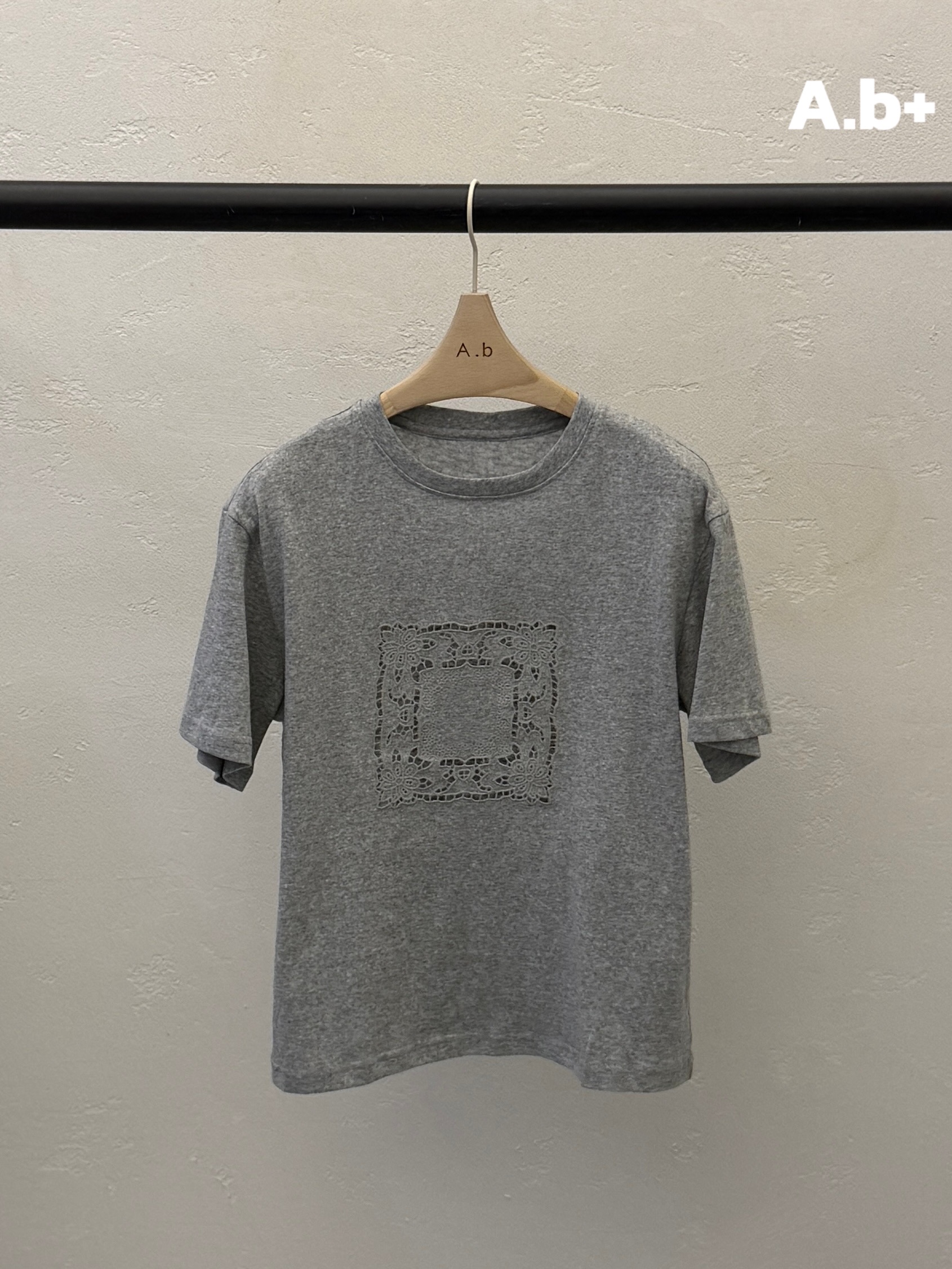 AUTUMN BEIGE PLUS韓國直郵女士新品推薦職業休閑26春夏，26夏季T恤A.b/AUTUMN BEIGET恤圖色1