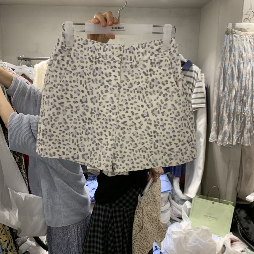 LOGROAD東大門實拍韓國女士新款休閑職業人氣26春夏，26夏季短褲豹紋LOG ROAD短褲圖色1