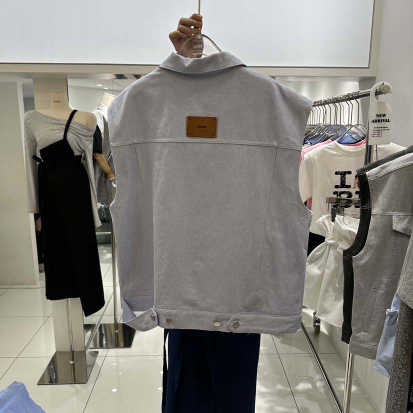 JENNIE韓國直郵女士新款26春夏熱賣時尚26夏季推薦休閑馬甲JENNIE/VENEFIT馬甲