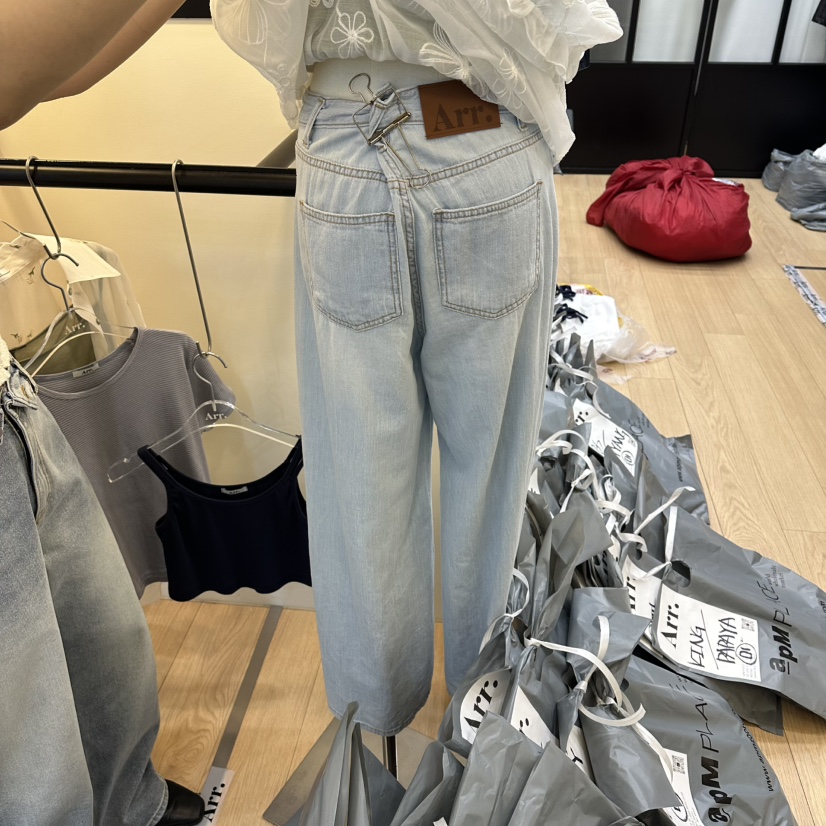 ARR韓國東大門直郵女裝新款推薦人氣熱賣職業時尚26春夏牛仔褲ARR牛仔褲