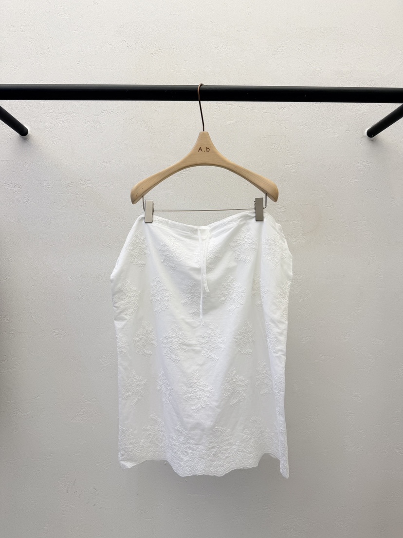 AUTUMN BEIGE-Q韓國代購女裝新款人氣26夏季半身裙中短裙鴨A.b/AUTUMN BEIGE半身裙/中短裙圖色1