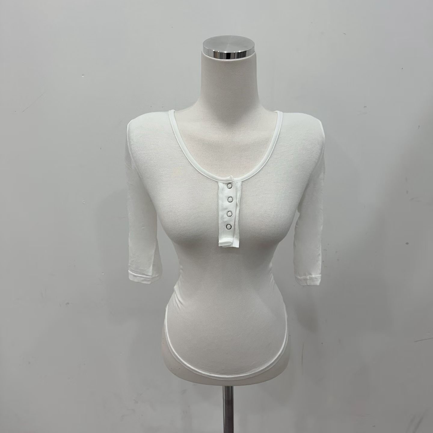 ISABELLA東大門直郵女裝新品休閑職業真品熱賣長袖T恤天絲ISABELLA長袖T恤圖色1