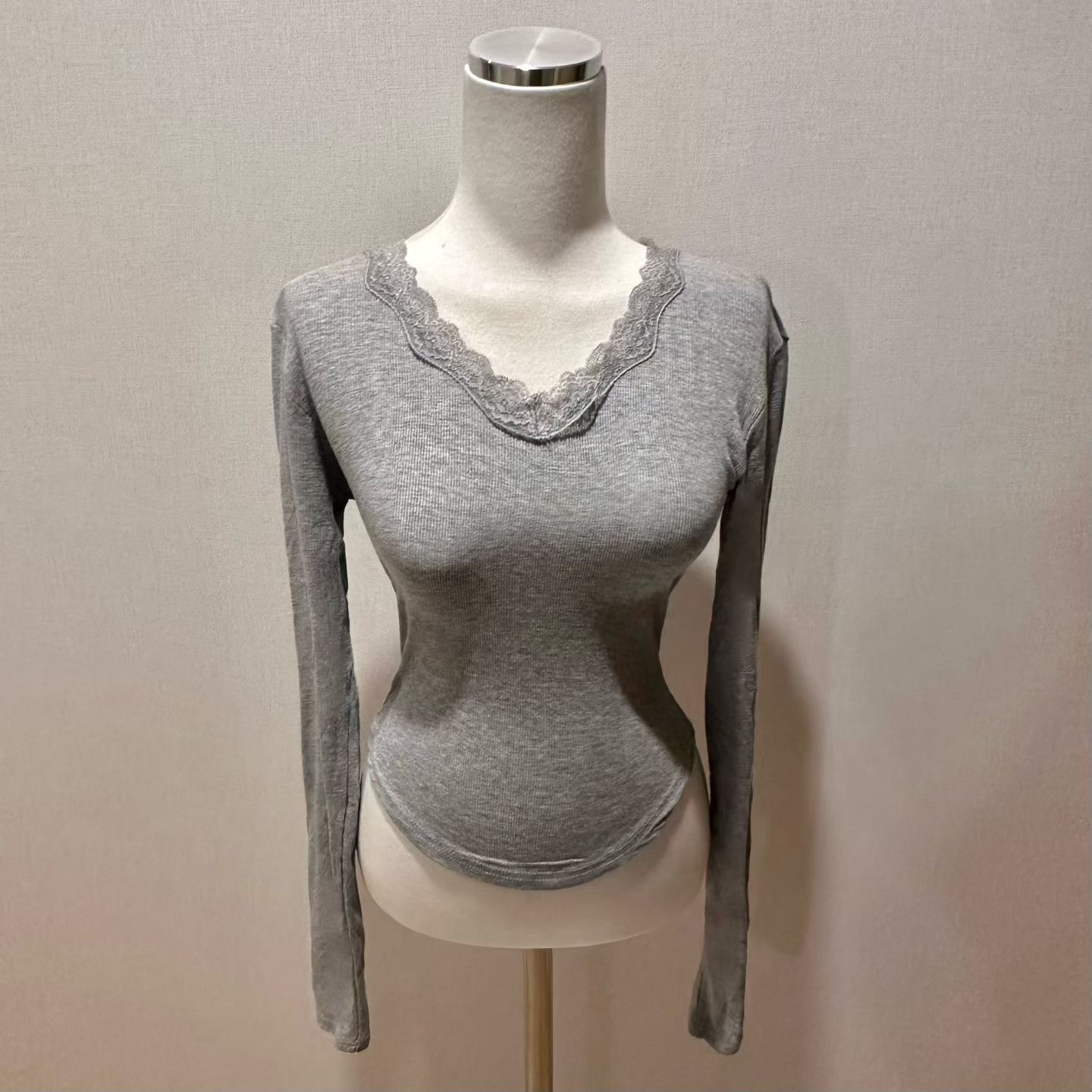 ISABELLA韓國代購女裝新品休閑熱賣真品職業長袖T恤蕾絲圓領ISABELLA長袖T恤圖色1