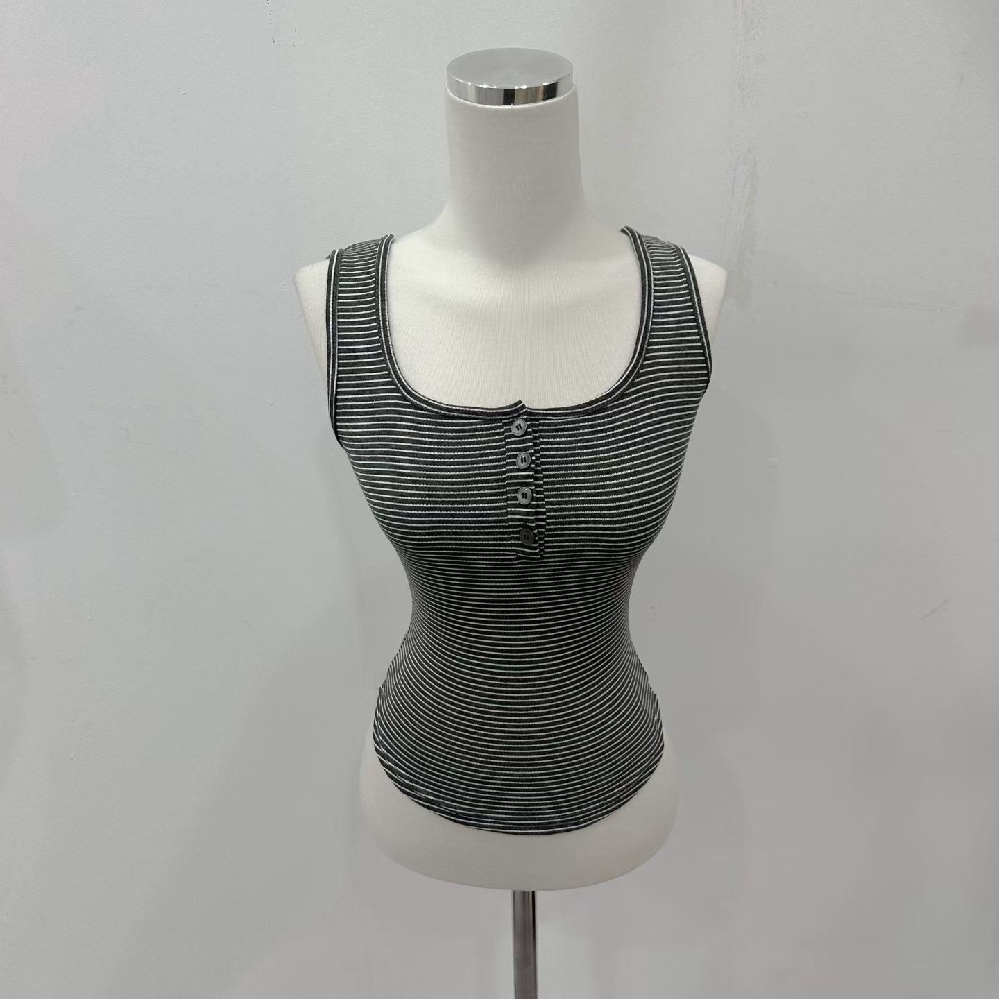 ISABELLA東大門代購女裝新款時尚人氣熱賣真品吊帶背心條紋ISABELLA吊帶/背心圖色1