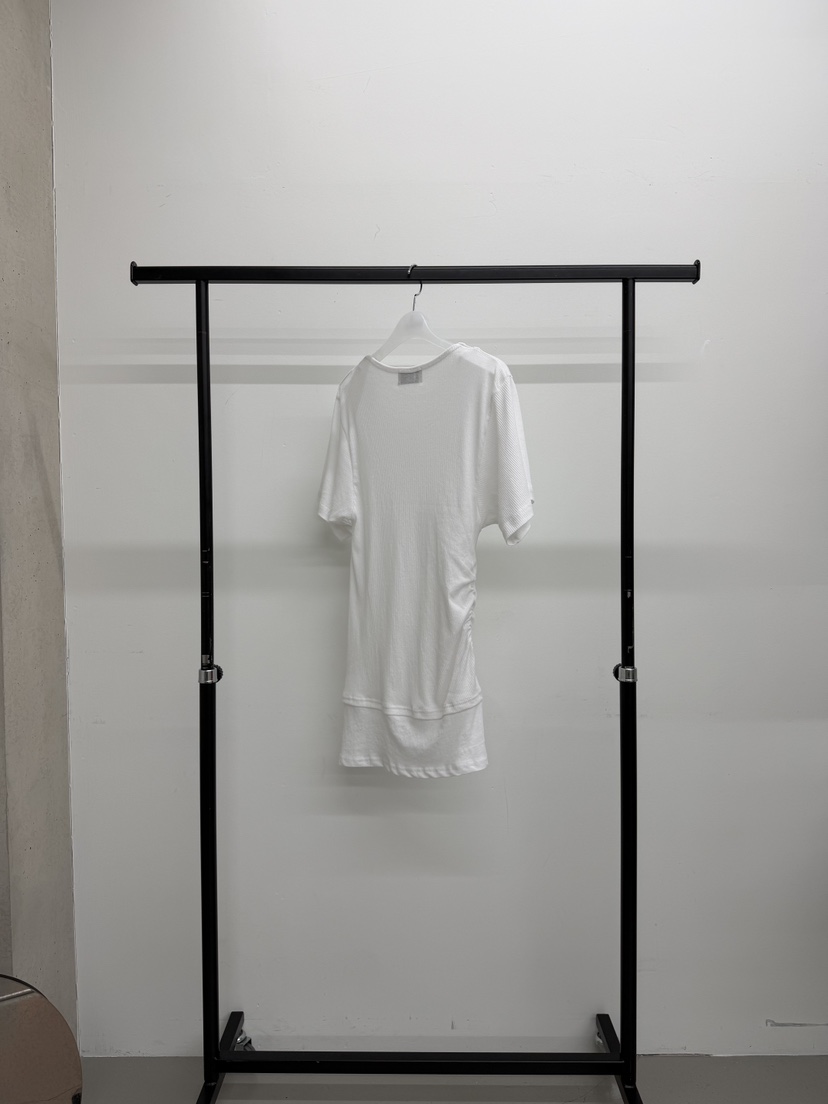 MINIMUZE韓國東大門直郵女裝新品職業26春夏時尚人氣26夏季T恤MINIMUZET恤