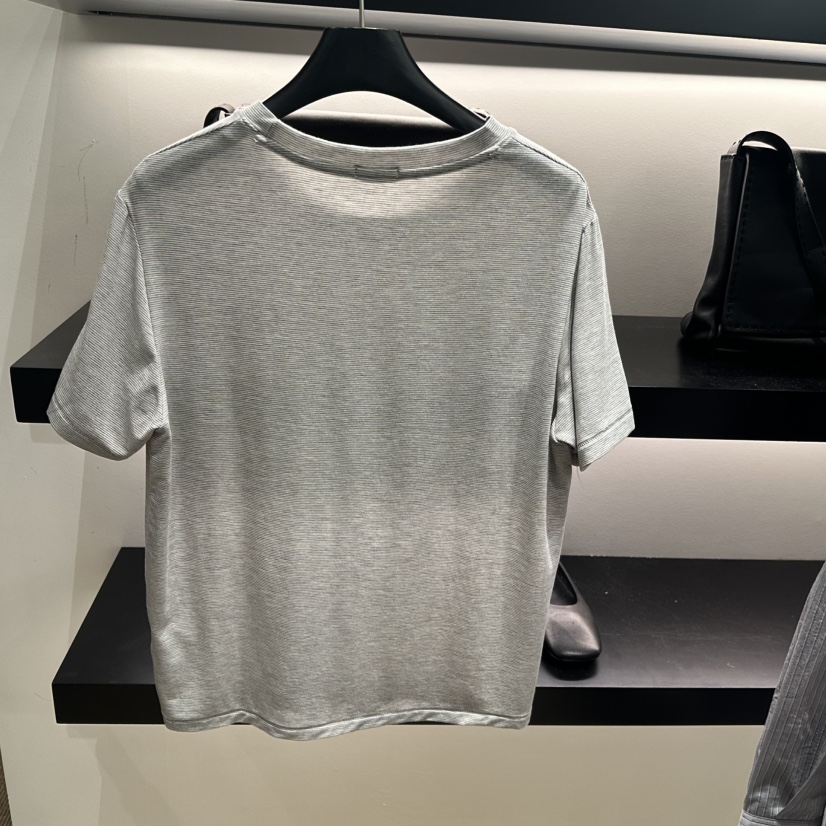 FEBRUARY 11韓國直郵女裝新品職業26春夏時尚休閑T恤絲綢FEBRUARY 11T恤