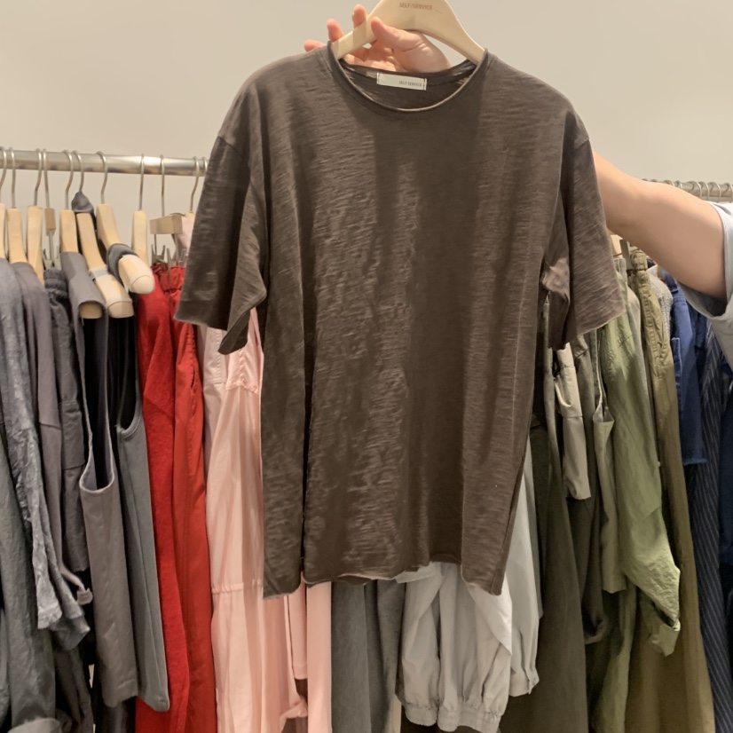 SELF SERVICE韓國東大門直郵女裝新款時尚人氣T恤不含配飾SELF SERVICET恤圖色2