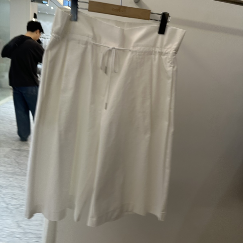 DE VENTI韓國東大門代購女士新品26夏季人氣職業26春夏短褲DE VENTI短褲圖色1