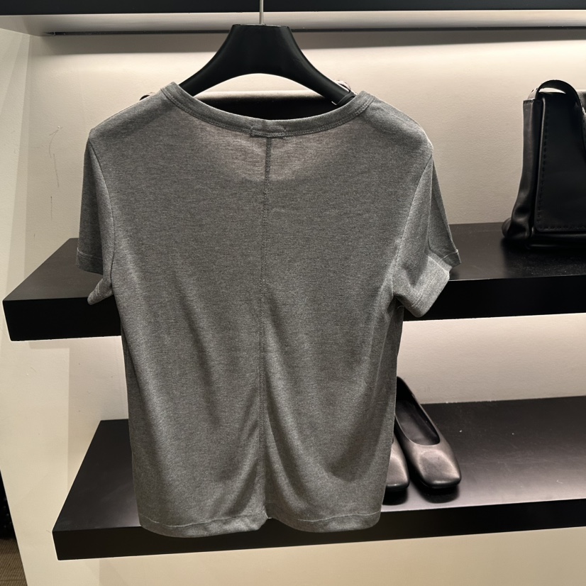 FEBRUARY 11韓國直郵實拍女裝新款26夏季時尚熱賣T恤透明FEBRUARY 11T恤