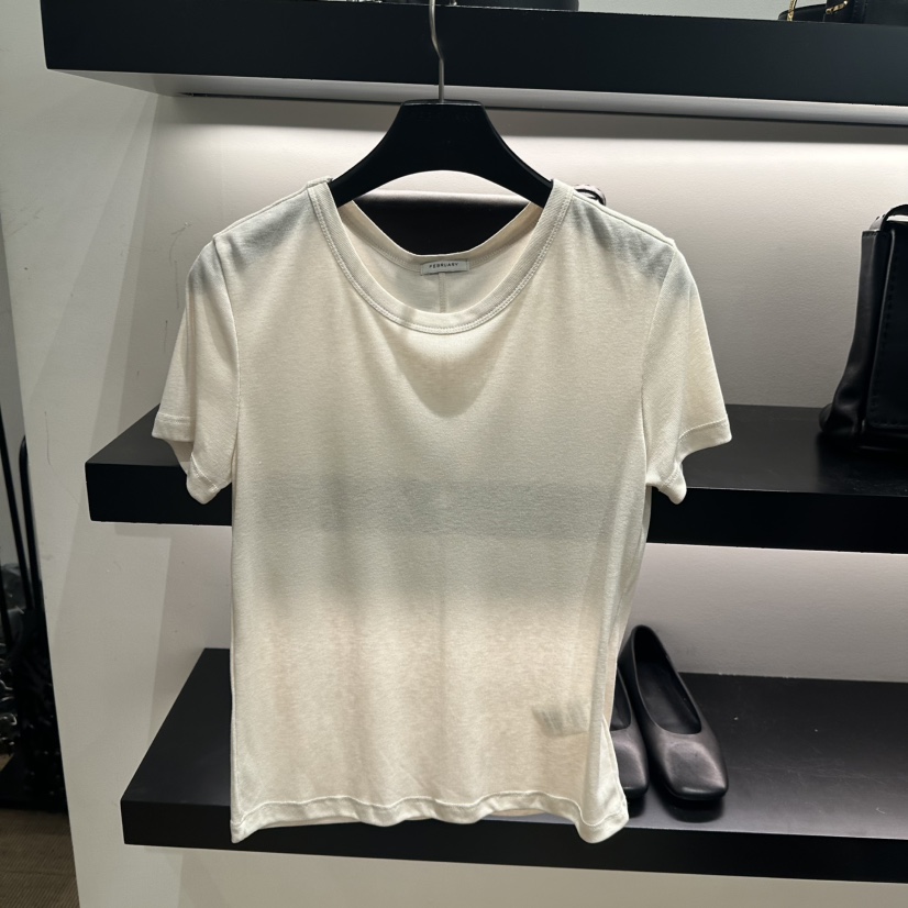 FEBRUARY 11韓國直郵實拍女裝新款26夏季時尚熱賣T恤透明FEBRUARY 11T恤圖色3奶油色