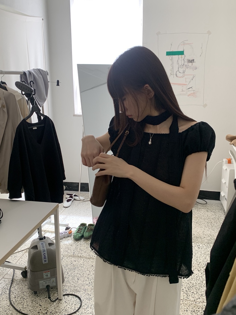 LOGARDEN東大門直郵女士新品推薦時尚26春夏襯衫蕾絲衫含脖帶LO GARDEN襯衫/蕾絲衫