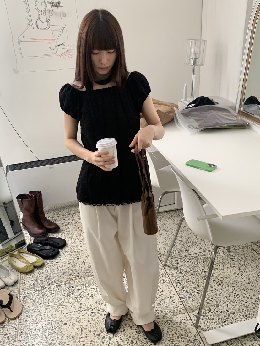 LOGARDEN東大門直郵女士新品推薦時尚26春夏襯衫蕾絲衫含脖帶LO GARDEN襯衫/蕾絲衫