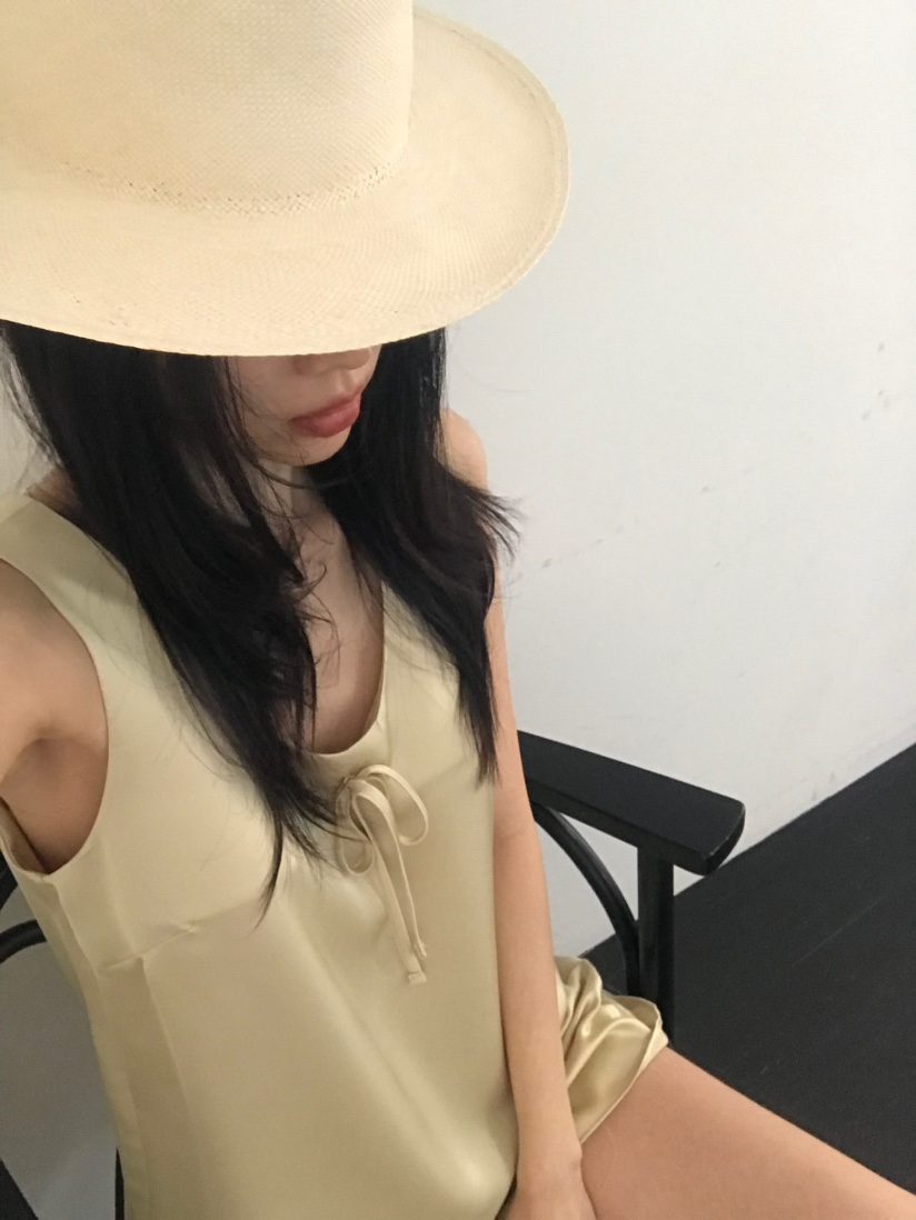 ME MO東大門代購女士新品26春夏熱賣時尚真品人氣吊帶背心ME MO吊帶/背心