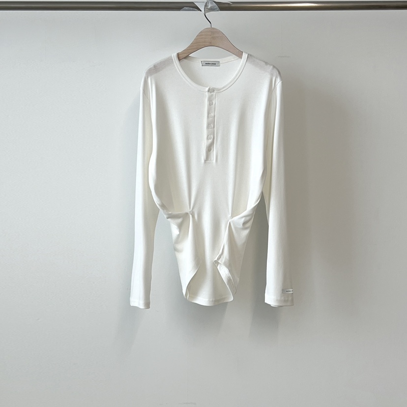 ANOTHER AVENUE東大門直郵女士新品時尚人氣熱賣長袖T恤ANOTHER AVENUE長袖T恤圖色1