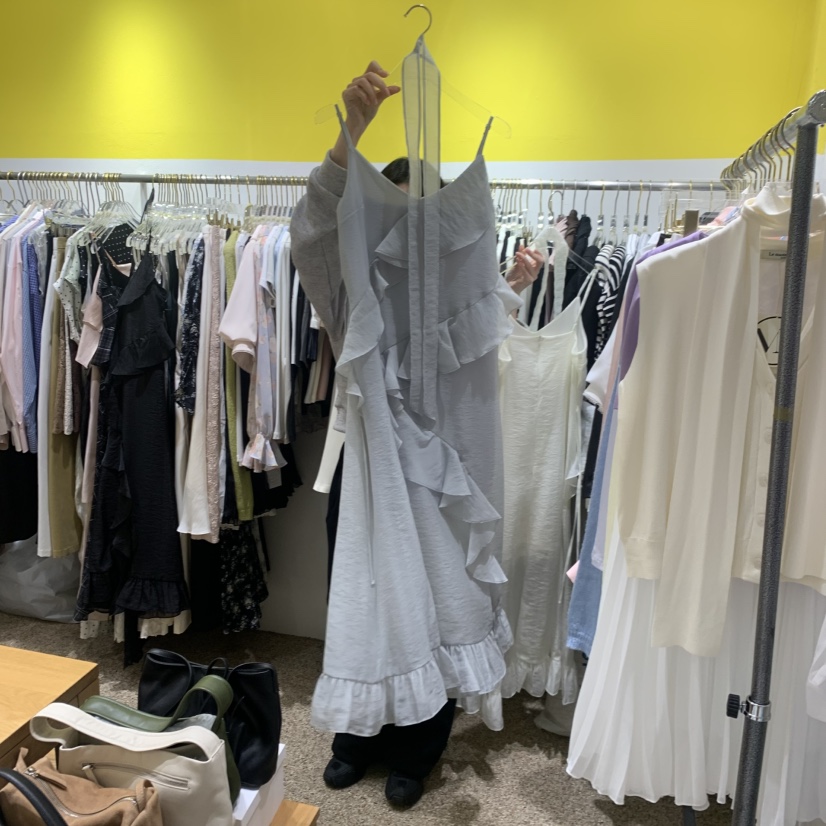 LE MASTERPLACE韓國東大門直郵女裝新款人氣連衣裙含脖帶Le masterpiece連衣裙圖色3